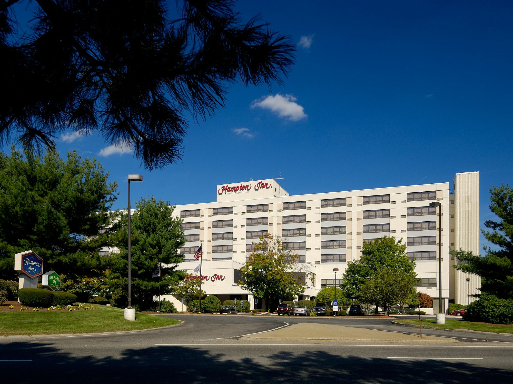 Hampton Inn Boston-Нейтик Екстериор снимка